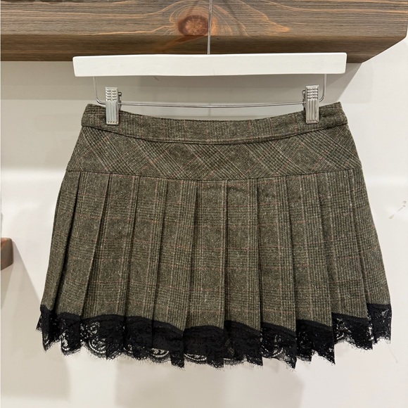 D&G Olive Plaid Mini Skirt with Black Lace - Picture 2 of 4